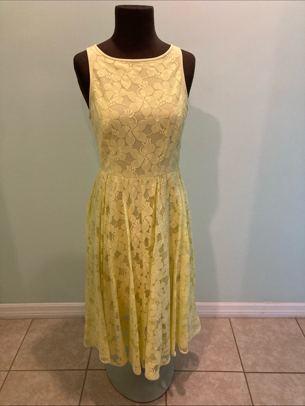 Sleeveless Yellow Lace Fit-and-Flare Dress